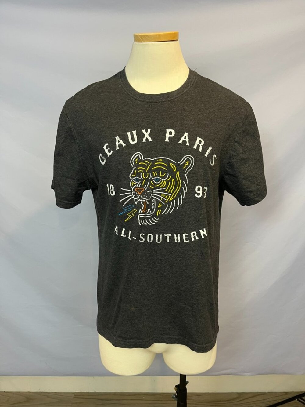 Eleven Paris Graphic T-Shirt Men’s L Gray “Ceaux Paris” Tiger 1893 All-Southern